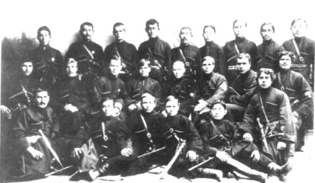 Иллюстрация к книге — Гражданская война в России 1917 - 1922. Красная Армия [Red-Army-04.jpg]