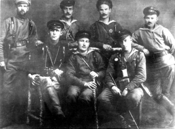 Иллюстрация к книге — Гражданская война в России 1917 - 1922. Красная Армия [Red-Army-17.jpg]