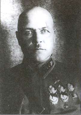 Иллюстрация к книге — Вторжение. Судьба генерала Павлова [i_001.jpg]