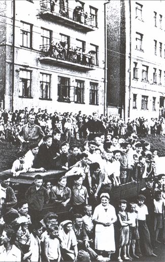 Иллюстрация к книге — Операция «Багратион» [i_080.jpg]