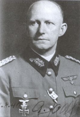 Иллюстрация к книге — Поворот под Москвой [i_005.jpg]