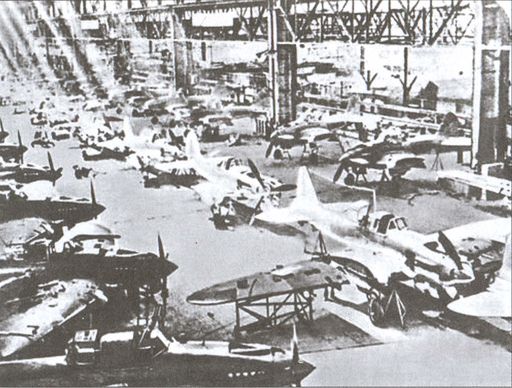 Иллюстрация к книге — Советская авиапромышленность в годы Великой Отечественной войны [i_028.jpg]