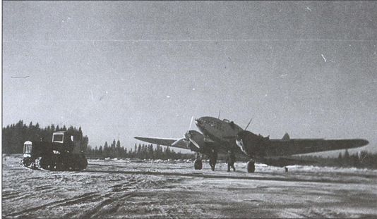 Иллюстрация к книге — Советские ВВС против кригсмарине [i_043.jpg]