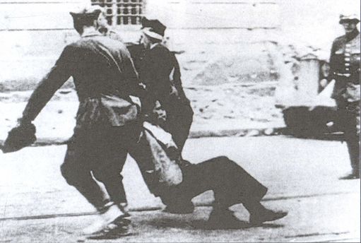 Иллюстрация к книге — Холокост в Латвии. «Убить всех евреев!» [i_012.jpg]