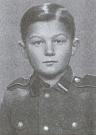 Иллюстрация к книге — Холокост в Латвии. «Убить всех евреев!» [i_015.jpg]