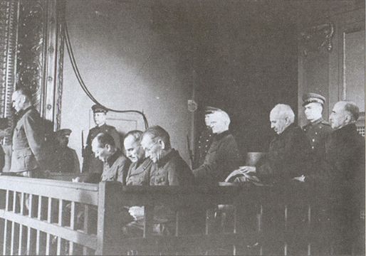 Иллюстрация к книге — Холокост в Латвии. «Убить всех евреев!» [i_031.jpg]