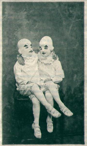 Иллюстрация к книге — Дом странных детей [i_012.jpg]