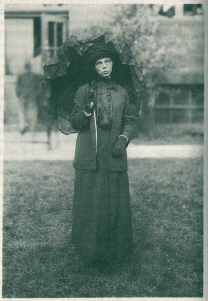 Иллюстрация к книге — Дом странных детей [i_024.jpg]