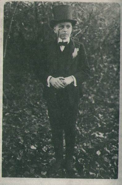 Иллюстрация к книге — Дом странных детей [i_033.jpg]