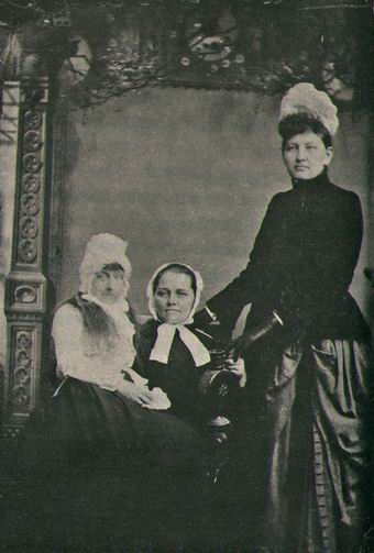 Иллюстрация к книге — Дом странных детей [i_034.jpg]