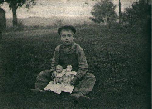 Иллюстрация к книге — Дом странных детей [i_035.jpg]