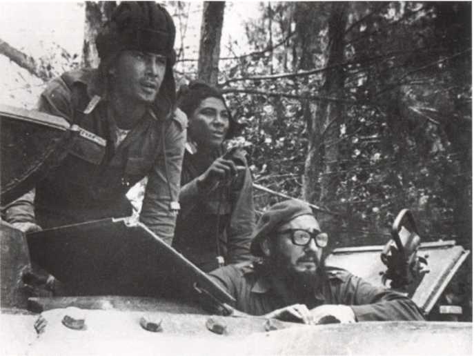 Иллюстрация к книге — Кузькина мать. Хроника великого десятилетия [i_049.jpg]