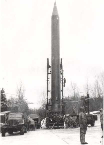 Иллюстрация к книге — Кузькина мать. Хроника великого десятилетия [i_069.jpg]