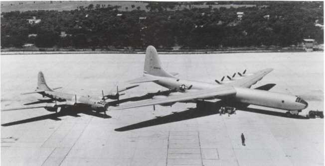 Иллюстрация к книге — Кузькина мать. Хроника великого десятилетия [i_091.jpg]