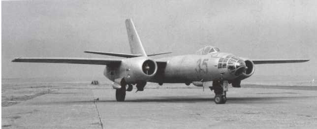 Иллюстрация к книге — Кузькина мать. Хроника великого десятилетия [i_098.jpg]