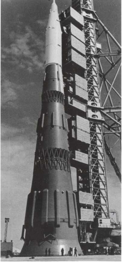 Иллюстрация к книге — Кузькина мать. Хроника великого десятилетия [i_104.jpg]