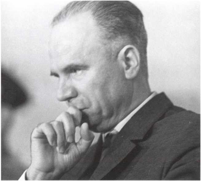 Иллюстрация к книге — Кузькина мать. Хроника великого десятилетия [i_139.jpg]