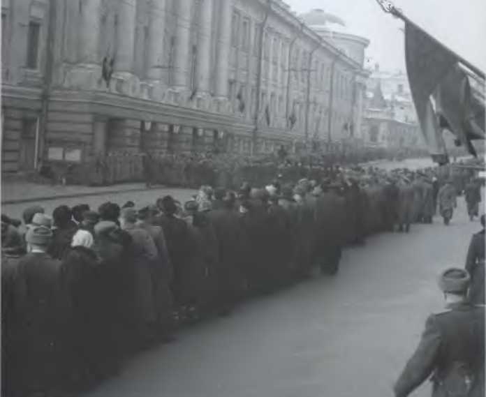 Иллюстрация к книге — Против всех [i_025.jpg]