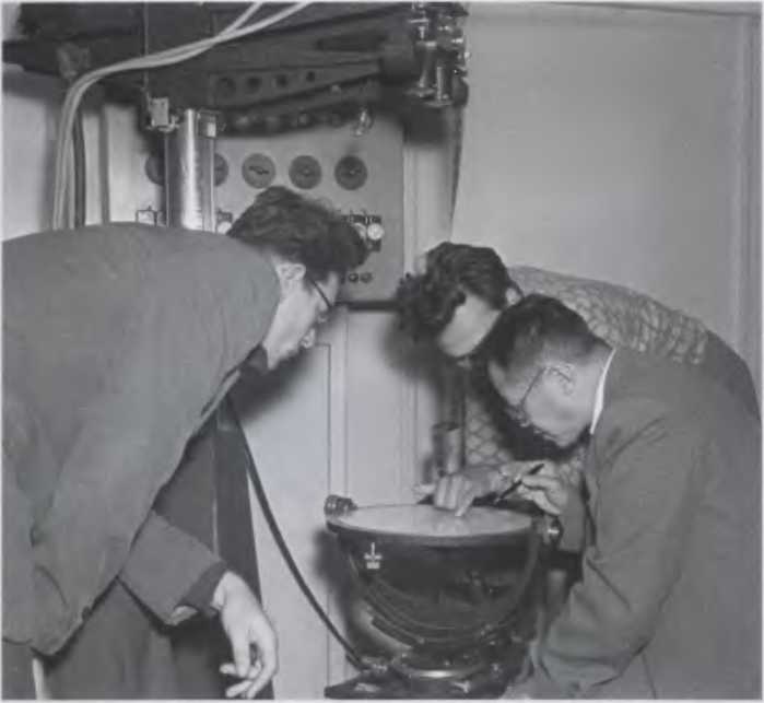 Иллюстрация к книге — Против всех [i_073.jpg]