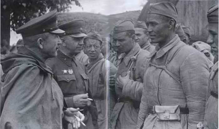 Иллюстрация к книге — Против всех [i_083.jpg]