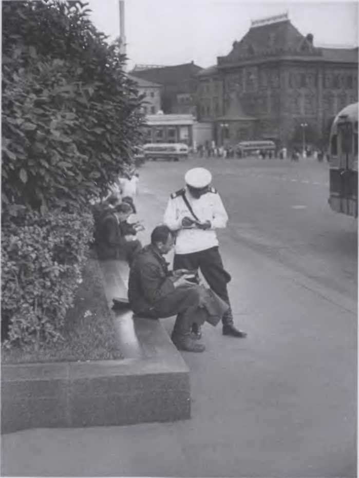 Иллюстрация к книге — Против всех [i_134.jpg]