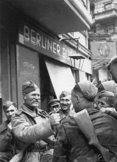 Иллюстрация к книге — Солдат по кличке Рекс [i_022.jpg]