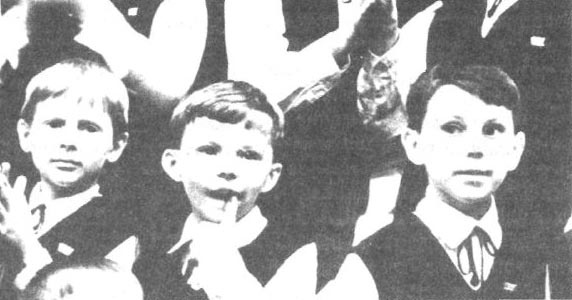 Иллюстрация к книге — Детство Левы [i_009.jpg]