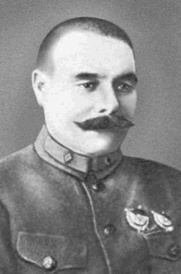 Иллюстрация к книге — Буденный [i_016.jpg]