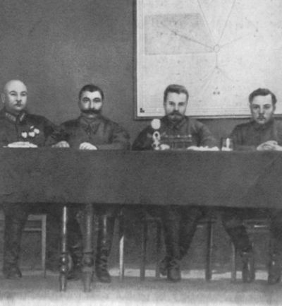 Иллюстрация к книге — Котовский [i_017.jpg]