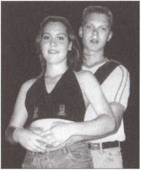 Иллюстрация к книге — Террор на пороге [i_005.jpg]