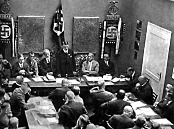 Иллюстрация к книге — Тайная миссия Третьего Рейха [i_027.jpg]