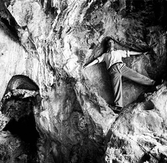 Иллюстрация к книге — Тайная миссия Третьего Рейха [i_100.jpg]