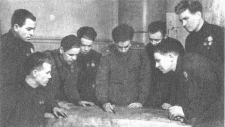 Иллюстрация к книге — Русские диверсанты против "кукушек" [i_031.jpg]