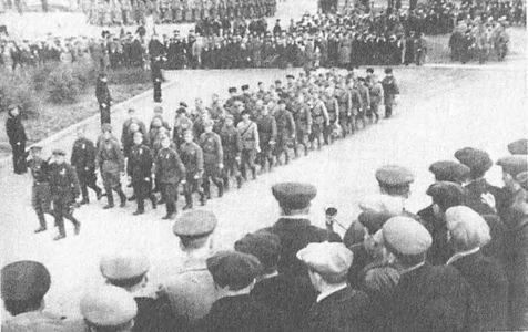 Иллюстрация к книге — Русские диверсанты против "кукушек" [i_038.jpg]