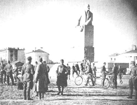 Иллюстрация к книге — Русские диверсанты против "кукушек" [i_061.jpg]