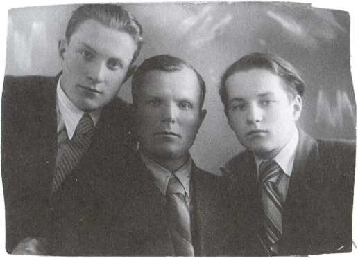 Иллюстрация к книге — Ложь от Советского Информбюро [i_005.jpg]