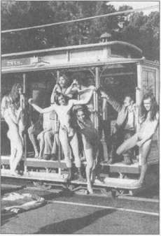 Иллюстрация к книге — Штурмуя небеса. ЛСД и американская мечта [any2fbimgloader87.jpg]