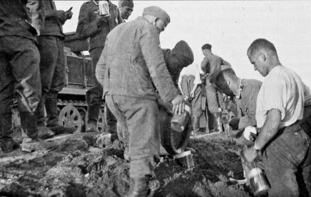 Иллюстрация к книге — Агония Сталинграда. Волга течет кровью [Autogen_eBook_id11.jpg]