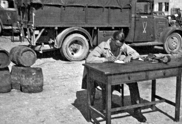 Иллюстрация к книге — Агония Сталинграда. Волга течет кровью [Autogen_eBook_id12.jpg]