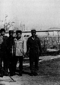 Иллюстрация к книге — Под Баграмом [i_013.jpg]