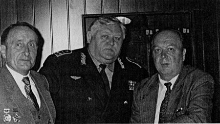 Иллюстрация к книге — Под Баграмом [i_075.jpg]