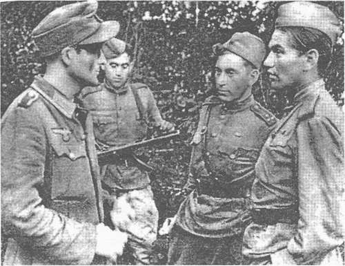 Иллюстрация к книге — "Я ходил за линию фронта". Откровения войсковых разведчиков [i_016.jpg]