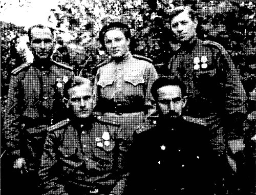 Иллюстрация к книге — "Я ходил за линию фронта". Откровения войсковых разведчиков [i_020.jpg]