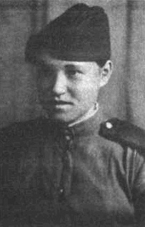 Иллюстрация к книге — "А зори здесь громкие". Женское лицо войны [i_014.jpg]