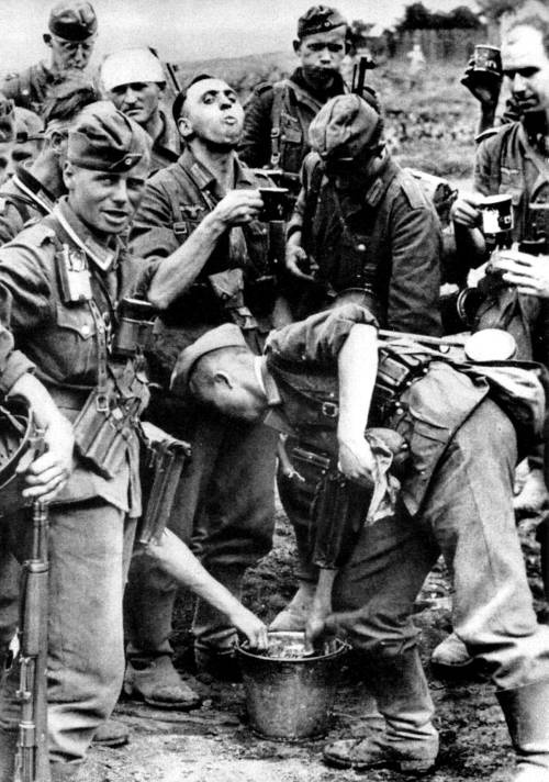 Иллюстрация к книге — Неизвестный Сталинград. Как перевирают историю [i_002.jpg]