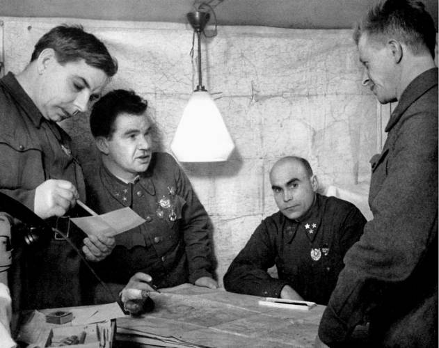 Иллюстрация к книге — Неизвестный Сталинград. Как перевирают историю [i_082.jpg]