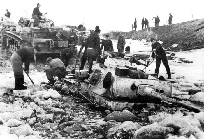 Иллюстрация к книге — Перелом 1942. Когда внезапности уже не было [Autogen_eBook_id75.jpg]