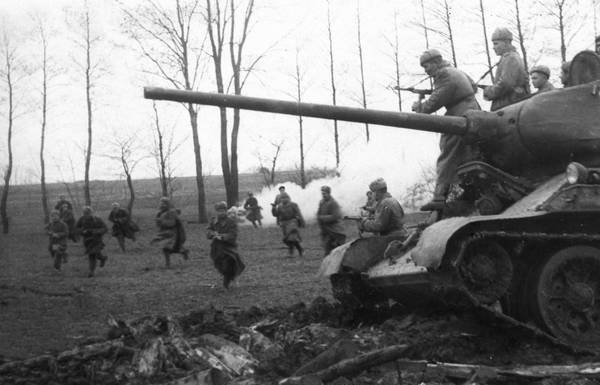 Иллюстрация к книге — Последние контрудары Гитлера. Разгром Панцерваффе [i_002.jpg]