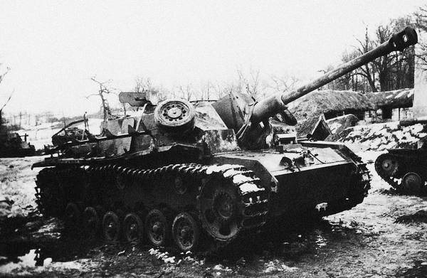 Иллюстрация к книге — Последние контрудары Гитлера. Разгром Панцерваффе [i_057.jpg]