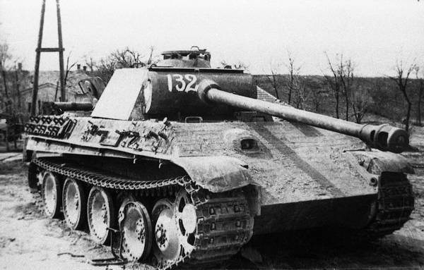 Иллюстрация к книге — Последние контрудары Гитлера. Разгром Панцерваффе [i_108.jpg]